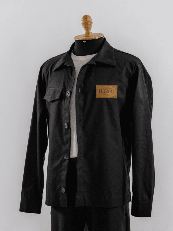 Overshirt Preta de Sarja Fina Rubroo